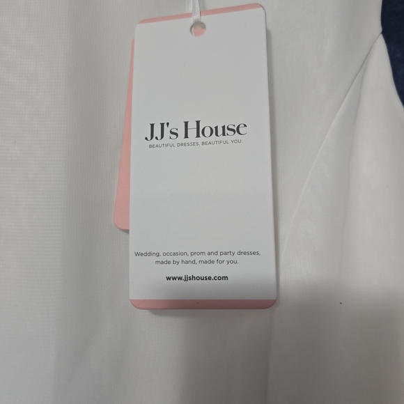 JJs House Ivory Long Wedding Dress 100 % Polyester. Size 16. Bust 34" Waist 32" - Picture 6 of 9